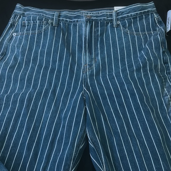 American Eagle mom jeans - Picture 2 of 3